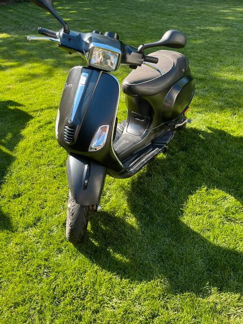 Vespa s 4 takt, Fietsen en Brommers, Scooters | Vespa, Zo goed als nieuw, Vespa LX, Ophalen