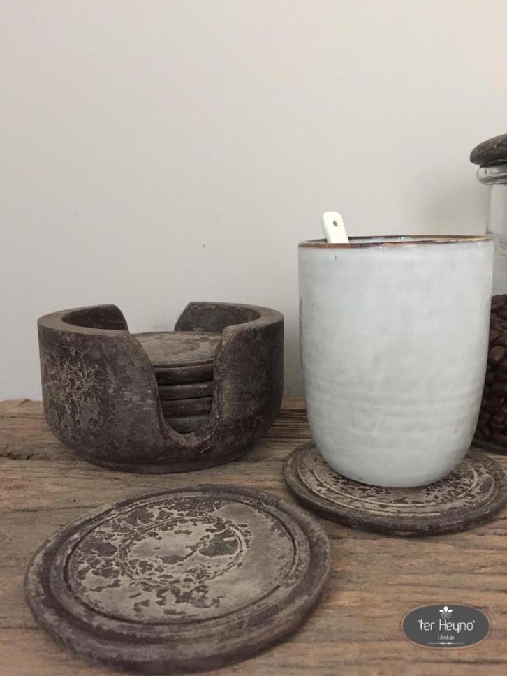 Houten onderzetters in houder 6st hout stoer sober landelijk, Huis en Inrichting, Woonaccessoires | Onderzetters, Nieuw, Glas of Kopje