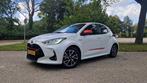 Toyota Yaris 1.5 Hybrid - First Edition - Parelmoer wit 2020, Zwart, Wit, 48 €/maand, 3 cilinders