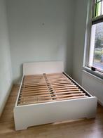 IKEA Bedframe – Wit, 140x200 cm met Matras, Huis en Inrichting, Slaapkamer | Bedden, Ophalen, Wit, Tweepersoons, 140 cm