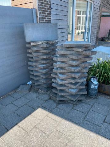 60x60x6 oprit tegels GRATIS (38 stuks) beschikbaar voor biedingen
