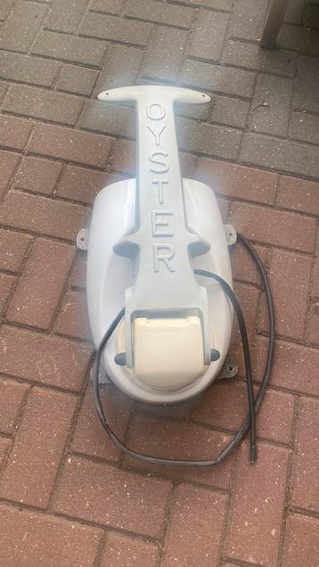 Schotelantenne voor camper Oyster beschikbaar voor biedingen