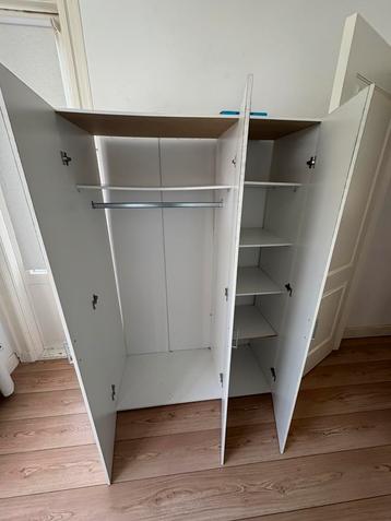 Gratis ikea kledingkast!