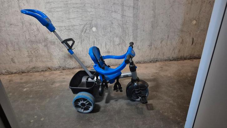 Blauwe driewieler met duwstang, Kinderen en Baby's, Speelgoed | Buiten | Voertuigen en Loopfietsen, Gebruikt, Trapvoertuig, Ophalen