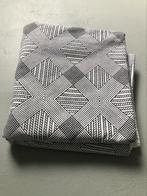 Grote grand foulard met grafische print., Huis en Inrichting, Woonaccessoires | Plaids en Woondekens, Ophalen of Verzenden, Gebruikt
