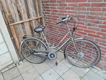 damesfiets met 3 versnelling beschikbaar voor biedingen