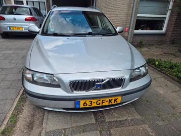 Volvo V70 2.4 climate, Trekhaak, Cruisecontrol  beschikbaar voor biedingen