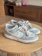 Nike Dunk Low Grey - Maat 36, Ophalen of Verzenden, Zo goed als nieuw, Grijs, Sneakers of Gympen