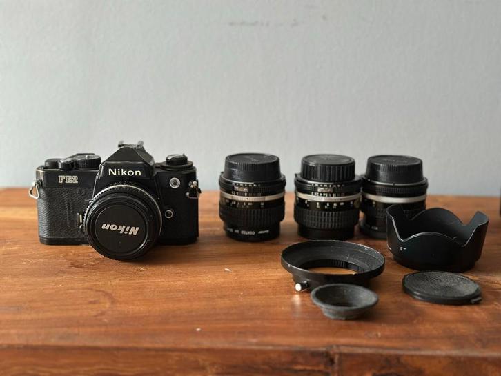 Nikon FE2 + 4 lenzen (20, 28, 50, 85mm), Audio, Tv en Foto, Fotocamera's Analoog, Gebruikt, Spiegelreflex, Nikon, Ophalen of Verzenden