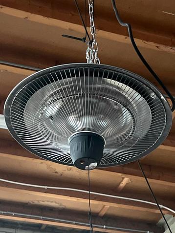 Terrasverwarmer heater 2000watt beschikbaar voor biedingen