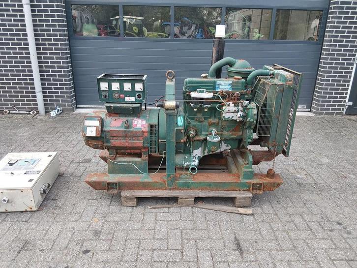 Ford 2712E Motor met Stamford Generator 40 Kva, Zakelijke goederen, Machines en Bouw | Aggregaten