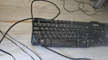 Toetsenbord met Muis beschikbaar voor biedingen