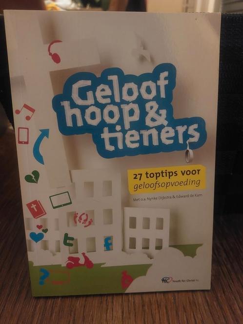 Geloof, hoop en tieners - boekje, Boeken, Godsdienst en Theologie, Zo goed als nieuw, Ophalen of Verzenden