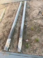 2 zware betonnen palen, Ophalen, Zo goed als nieuw