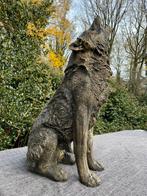 Huilende Wolf antiekgoud beeld bos tuin, Tuin en Terras, Tuinbeelden, Ophalen of Verzenden, Nieuw, Kunststof, Dierenbeeld
