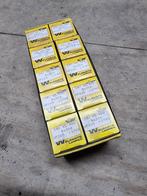 24V gloeilamp 45/40W Ba20d 10 stuks nieuw leger trekker, Ophalen of Verzenden, Nieuw, Oldtimer onderdelen