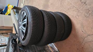 Peugeot 1007 winterbanden 185/60r15 beschikbaar voor biedingen