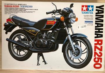 Tamiya 1/12 Yamaha RZ250 beschikbaar voor biedingen