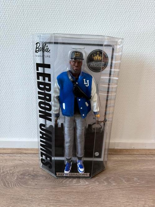 Barbie Lebron James Kenbassadors NIEUW ONGEOPEND, Kinderen en Baby's, Speelgoed | Poppen, Nieuw, Barbie, Ophalen of Verzenden