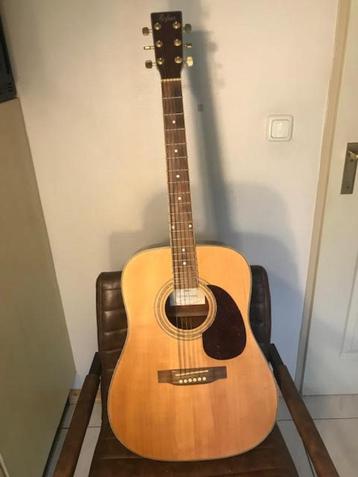 Hofner Sienna Series HAS 05 met standaard en gigbag beschikbaar voor biedingen