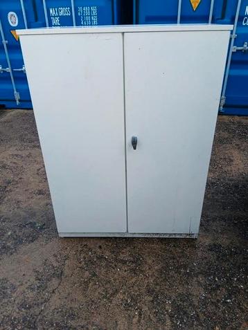 Tekoop lockerkast metaal  beschikbaar voor biedingen