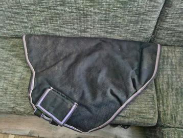 Hals met klittenband  zwart met paarzen bies beschikbaar voor biedingen