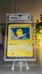 pokemon surfing pikachu holo psa 8 rising rivals 114/111, Nieuw, Foil, Ophalen of Verzenden, Losse kaart