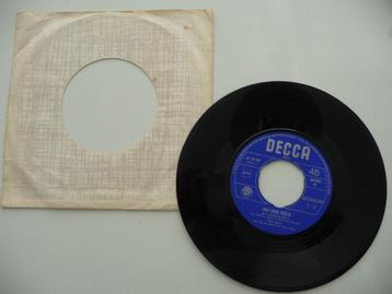 single TREA DOBBS - DRIE RODE ROZEN - DECCA RECORDS, 1965