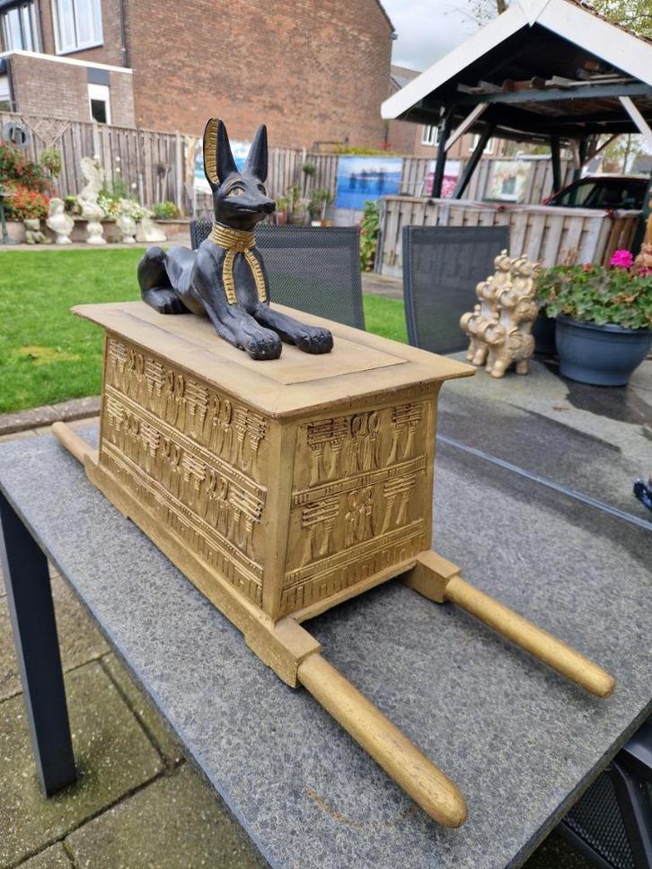 Goud kleurige Sarcofaag of ark van Moses met Sfinx + meer., Antiek en Kunst, Kunst | Beelden en Houtsnijwerken, Ophalen of Verzenden