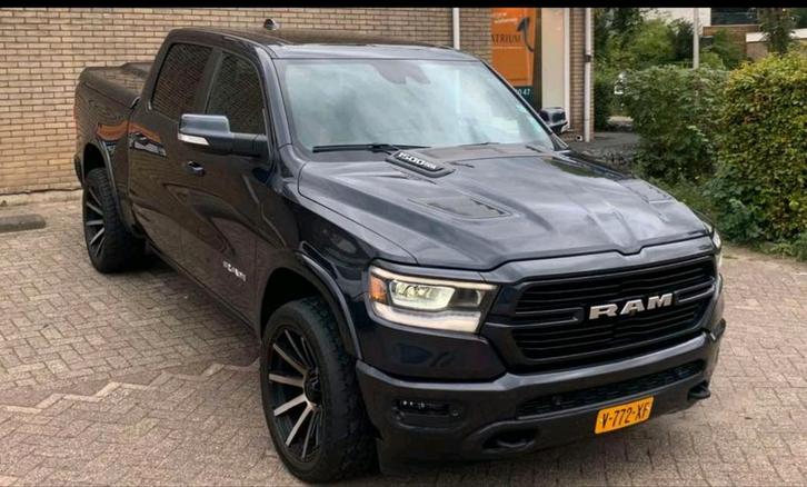 DODGE-RAM LARAMIE SPORT  1500 5.7  HEMI, Auto's, Bestelauto's, Bedrijf, Dodge, Origineel Nederlands, Ophalen