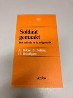 Soldaat gemaakt Het individu in de krijgsmacht, Ophalen of Verzenden, 1945 tot heden, Gelezen
