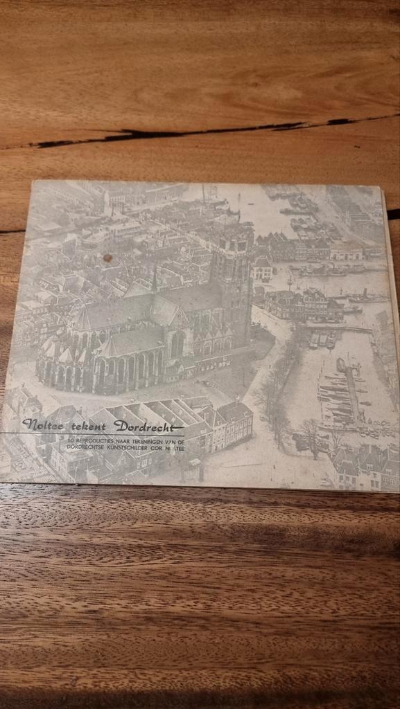 Nolten tekent Dordrecht - Set met 10 Tekeningen, Antiek en Kunst, Kunst | Etsen en Gravures, Ophalen of Verzenden