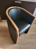 Design kuipstoel / fauteuil – zwart met houten afwerking, Huis en Inrichting, Ophalen, Zwart, Leer, Eén