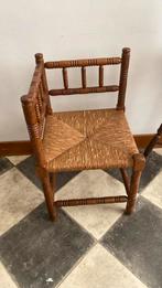 Set van 3 vintage rieten stoeltjes + hoog bijzettafeltje, Ophalen, Riet of Rotan, Gebruikt, Vintage / retro / landelijke stijl, brocante en cottage stijl