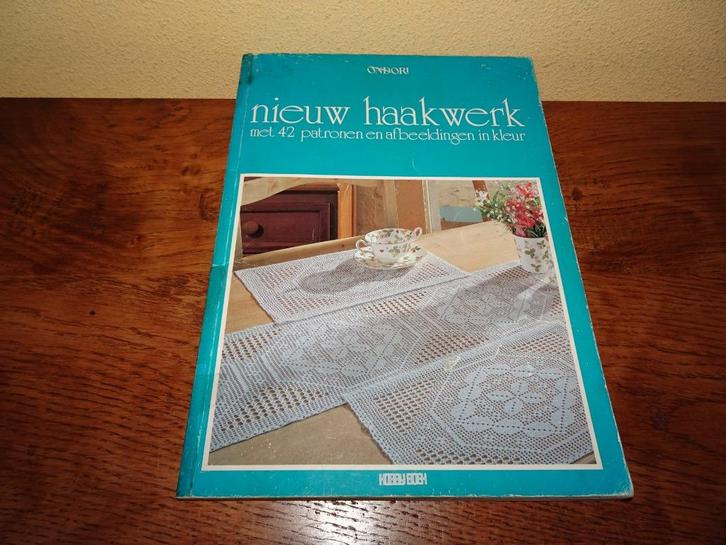 Ondori: Nieuw haakwerk met 42 patronen en afbeeldingen, Hobby en Vrije tijd, Breien en Haken, Gebruikt, Haken, Patroon of Boek