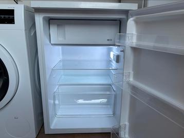 In Perfecte staat zo goed als Nieuw Jong Zanussi TafelModel  beschikbaar voor biedingen