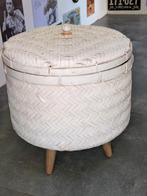 Rotan mand met deksel op pootjes, Huis en Inrichting, Ophalen