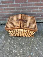Picknickmand 4 persoons incl tas met bestek, Ophalen, Zo goed als nieuw