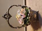 Decoratieve bloemenmand. 18 cm hoog., Antiek en Kunst, Ophalen of Verzenden
