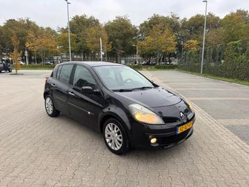 Renault Clio 1.2-16V Dynamique beschikbaar voor biedingen