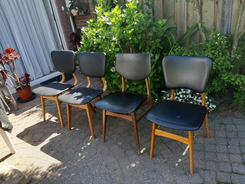 vintage eetkamerstoelen, Huis en Inrichting, Stoelen, Gebruikt, Vier, Hout, Metaal, Overige materialen, Zwart, Ophalen