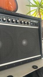 Roland JC-40 gitaarversterker met originele hoes, Muziek en Instrumenten, Versterkers | Bas en Gitaar, Ophalen, Gebruikt, Gitaar