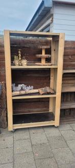 stevige kast op wielen, Ophalen, Zo goed als nieuw, Hout