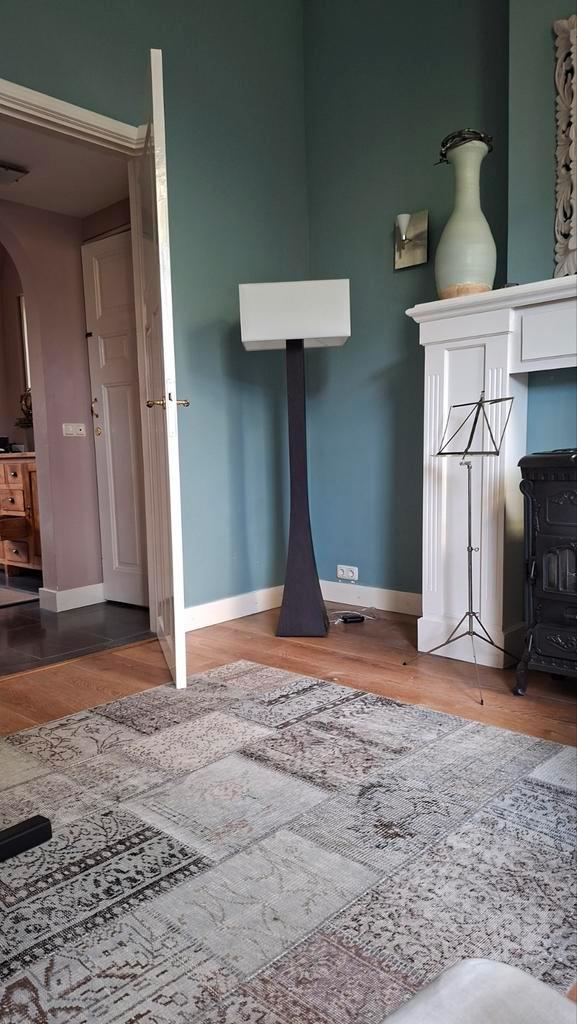 Armani Casa Vloerlamp - Stijlvol Design, Huis en Inrichting, Lampen | Vloerlampen, Gebruikt, 150 tot 200 cm, Hout, Stof, Ophalen