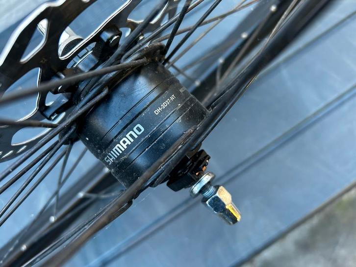 Fietswiel voorwiel met Shimano dynamo-as, Fietsen en Brommers, Fietsonderdelen, Gebruikt, Algemeen, Wiel, Ophalen of Verzenden