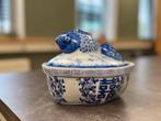 Chinees porseleinen schaaltje met koi deksel, Antiek en Kunst, Ophalen of Verzenden