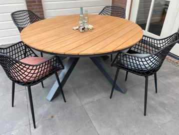 Tuin Tafel - Rond - met 4 stoelen beschikbaar voor biedingen