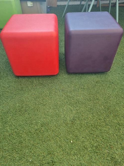 Italiaans design Tuintafeltje tuinpoef tuinzitje Farmet, Tuin en Terras, Tuinstoelen, Zo goed als nieuw, Kunststof, Ophalen