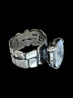 Modernistische Design Ring facetgeslepen Kristal steen, 18 tot 19, Verzenden, ., Zo goed als nieuw