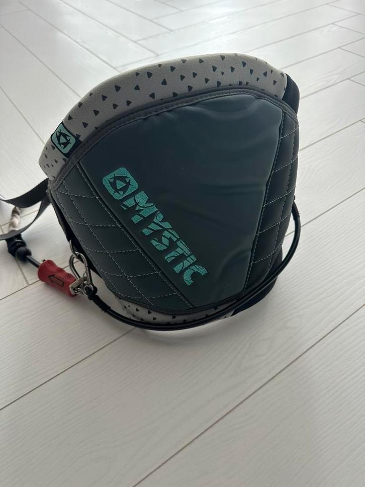 Mystic dames trapeze Kitesurf, Watersport en Boten, Kitesurfen, Zo goed als nieuw, Trapeze, 10 m², Geen board, Ophalen of Verzenden